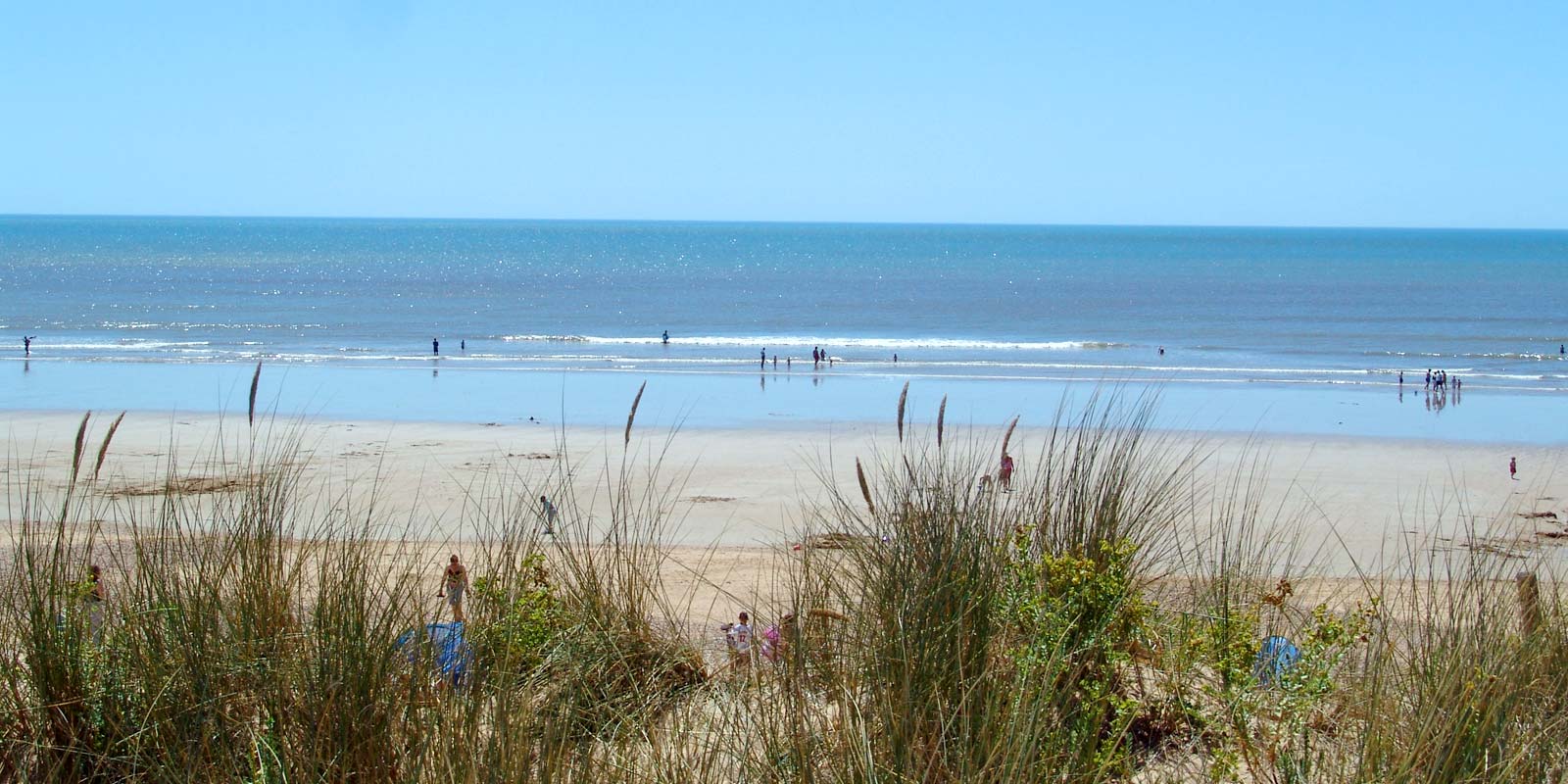 Strand en duinen bij camping Le Bois Tordu in Saint-Hilaire-de-Riez