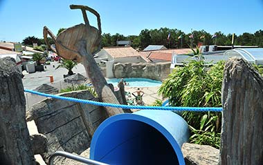 Aquatic area at Le Bois Tordu campsite in Vendée, Saint-Hilaire